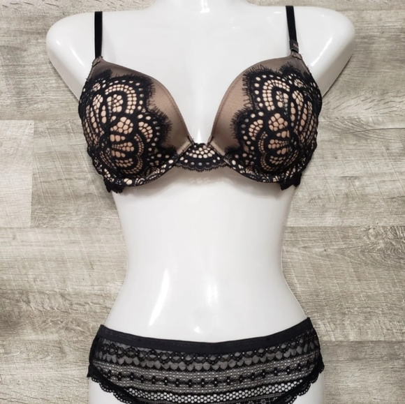 Victoria's Secret Other - 🆕️ NWT Victoria's Secret Bra & Panty Set 32D